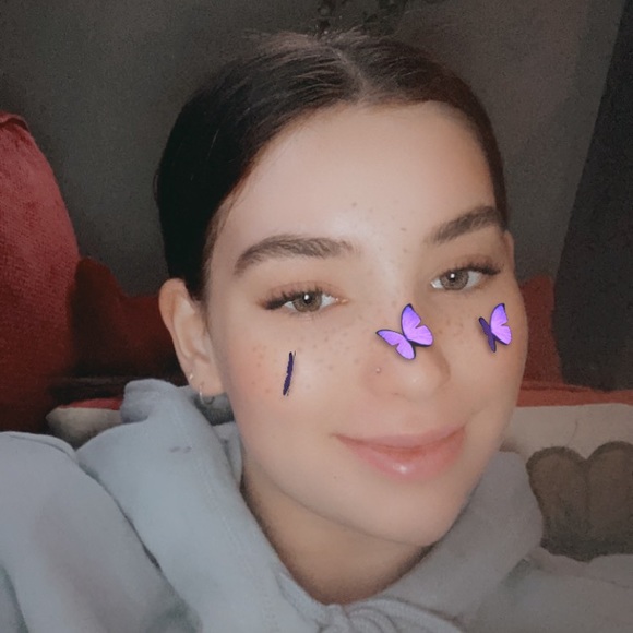 Meet your Posher, Beth - Picture 1 of 1